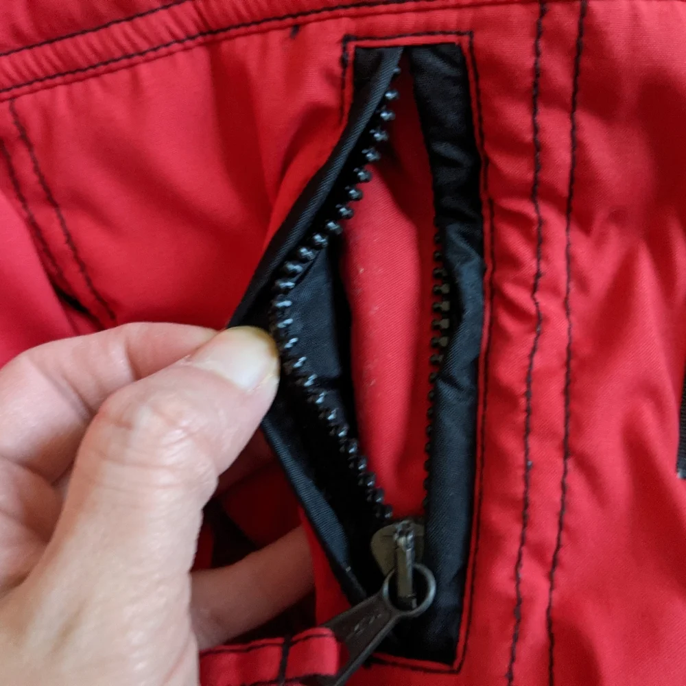 Obermeyer unisex insulated Skisuit size 4